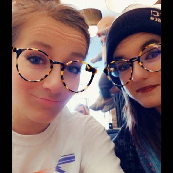 Meet your Posher, Amanda - Picture 5 of 5